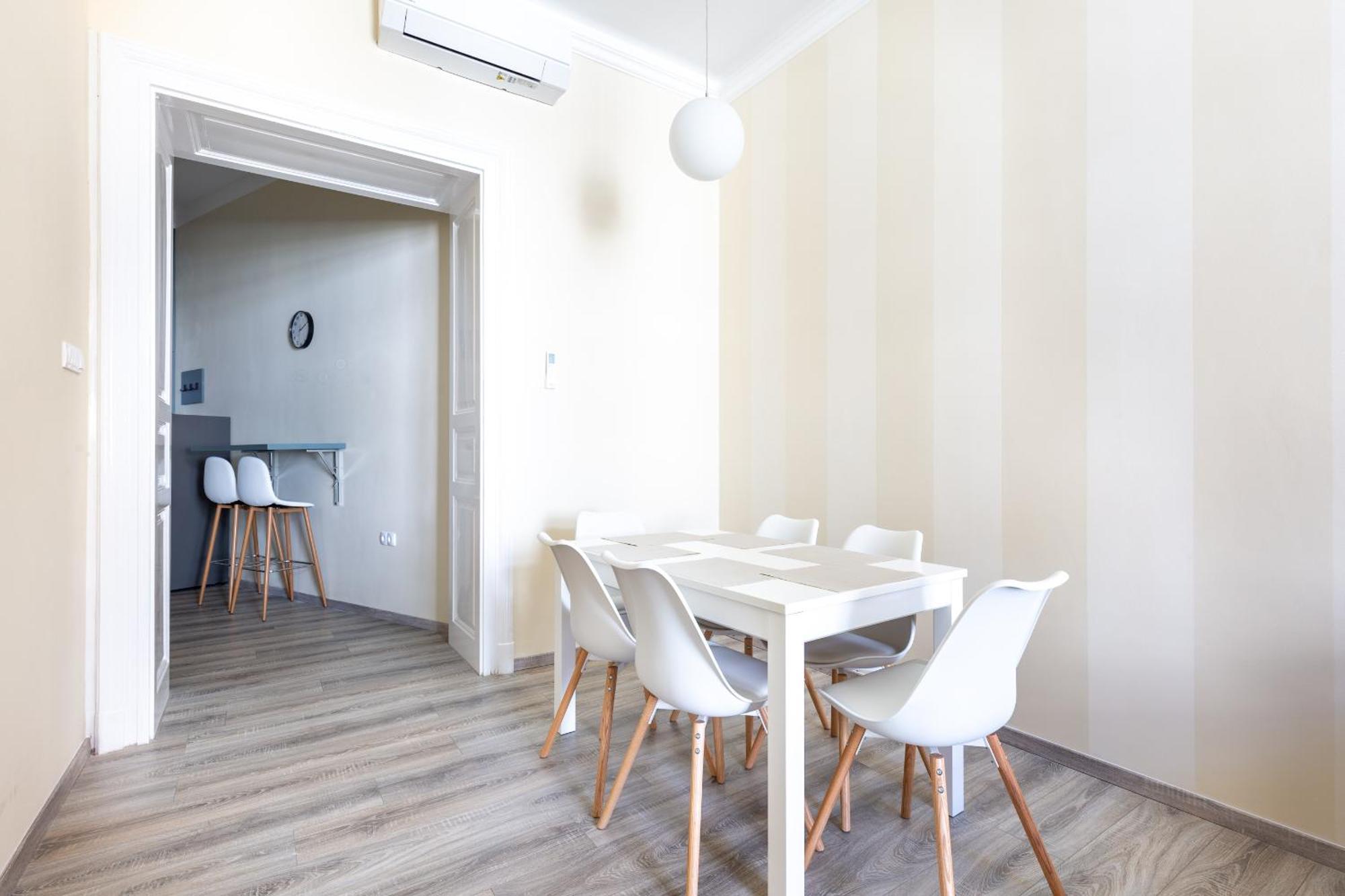 R62A Rottenbiller Apartment Budapest Bagian luar foto