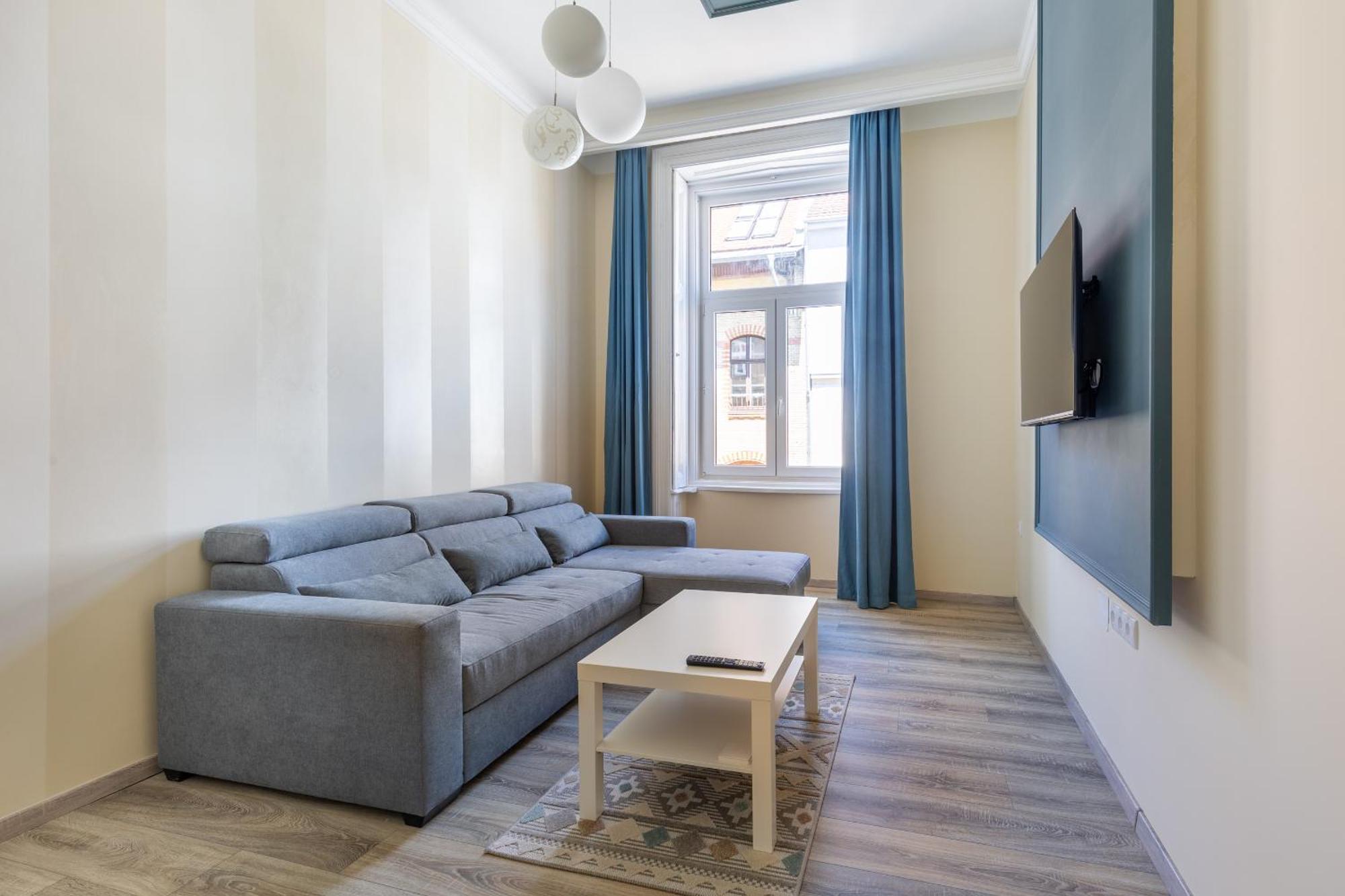 R62A Rottenbiller Apartment Budapest Bagian luar foto